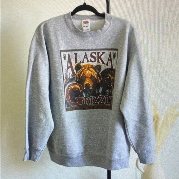 Fruit of the Loom Tops - Gray Alaska Grizzly Sweatshirt